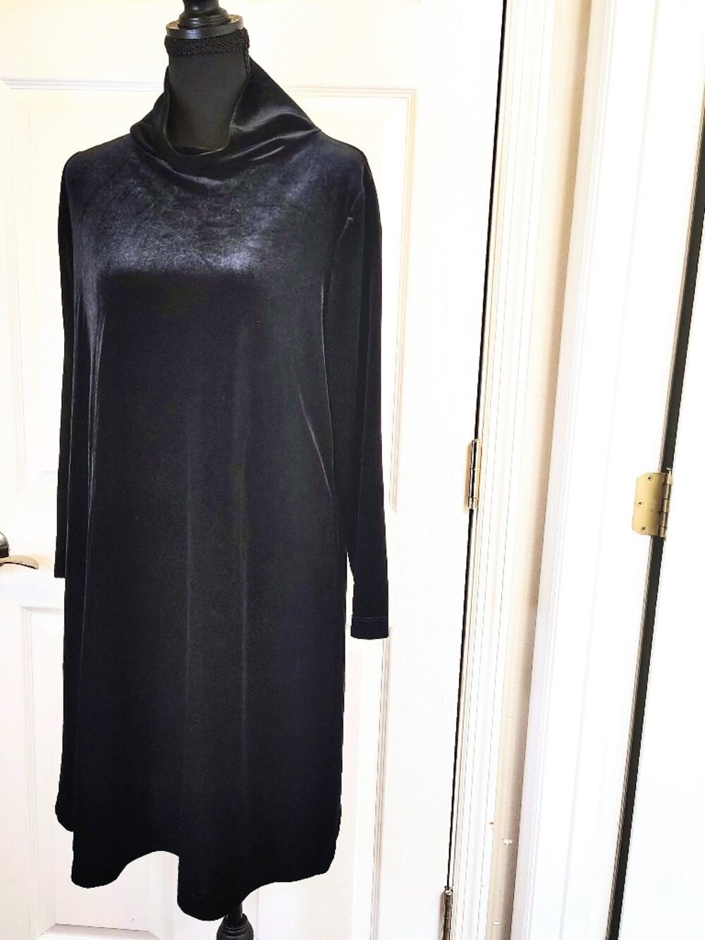 Jones New York Black Velvet Minimalist Cowl Neck Y2K Women's Dress Goth Modest 8